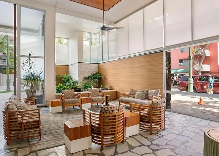 Duke\'S Studio At The Pacific Monarch